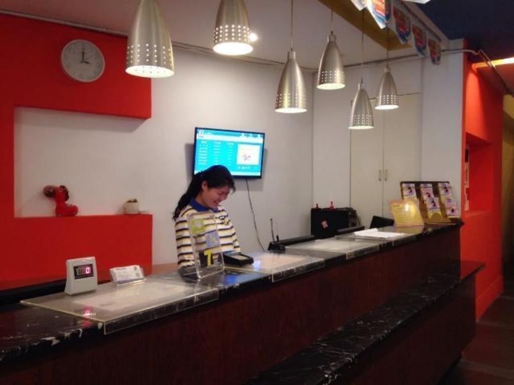 7 Days Inn (Suzhou Amusement Land Xinqu Commercial Street) 8/53