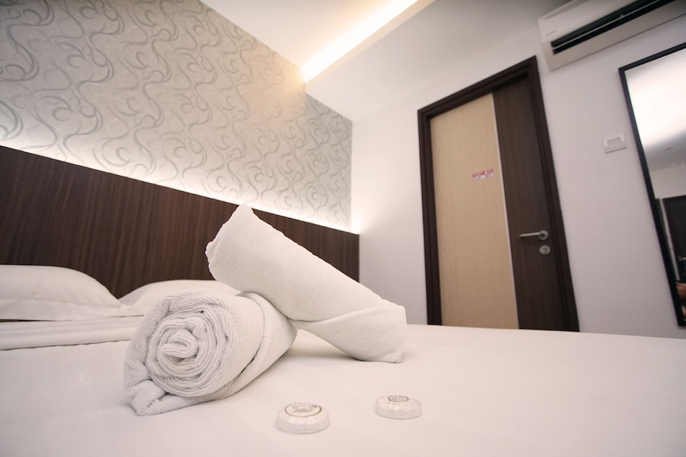 Pavilion Inn 20/28