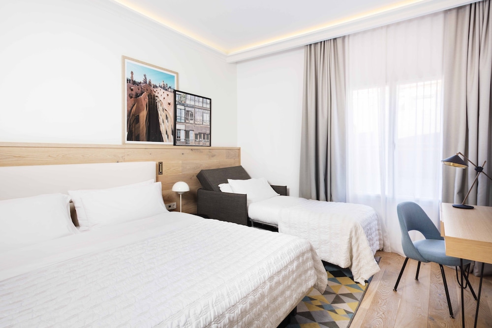Le Meridien Barcelona 16/80