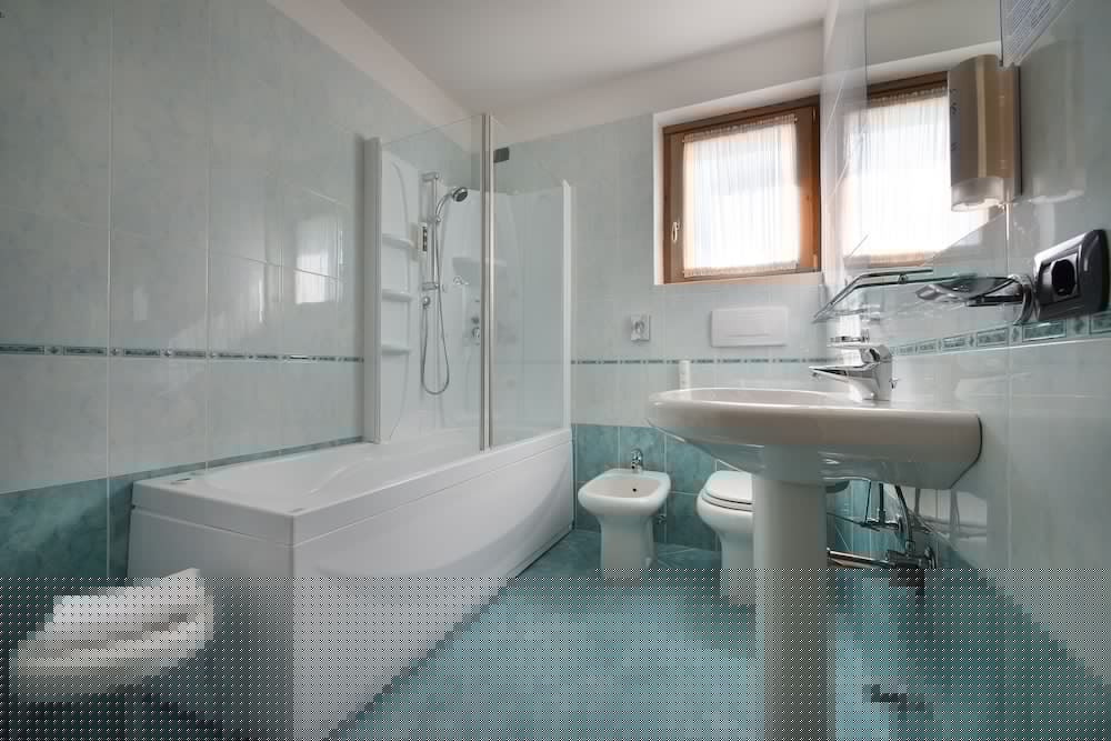 HOTEL INTERALPEN 23/74