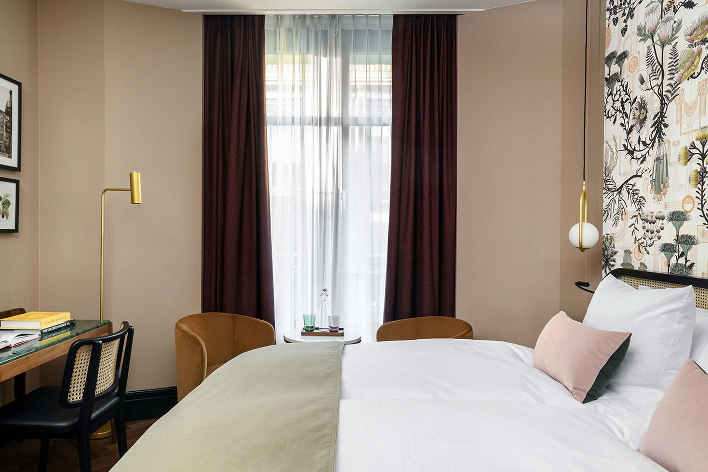 STANDARD, TWIN BEDS