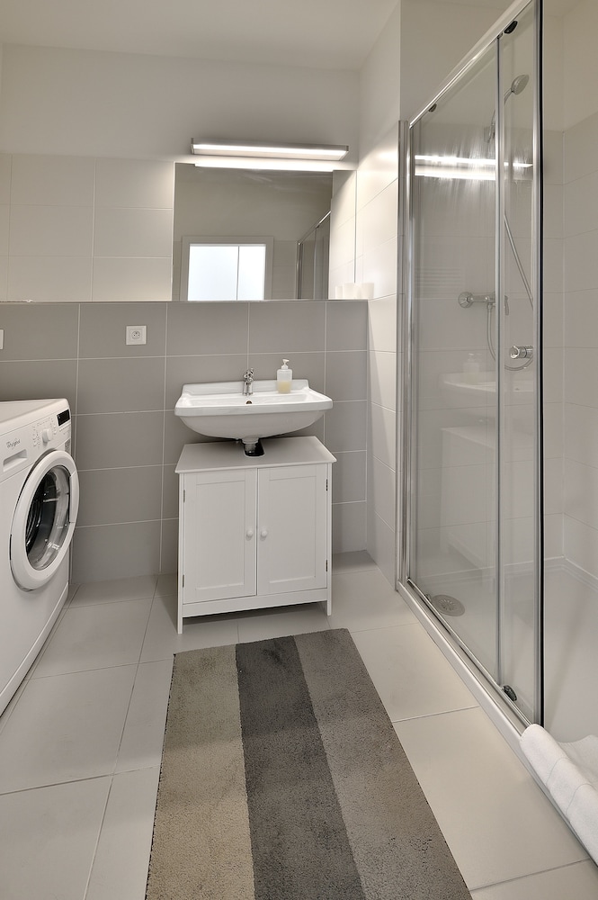 Apollis Business & Budget By Ambiente 40/40