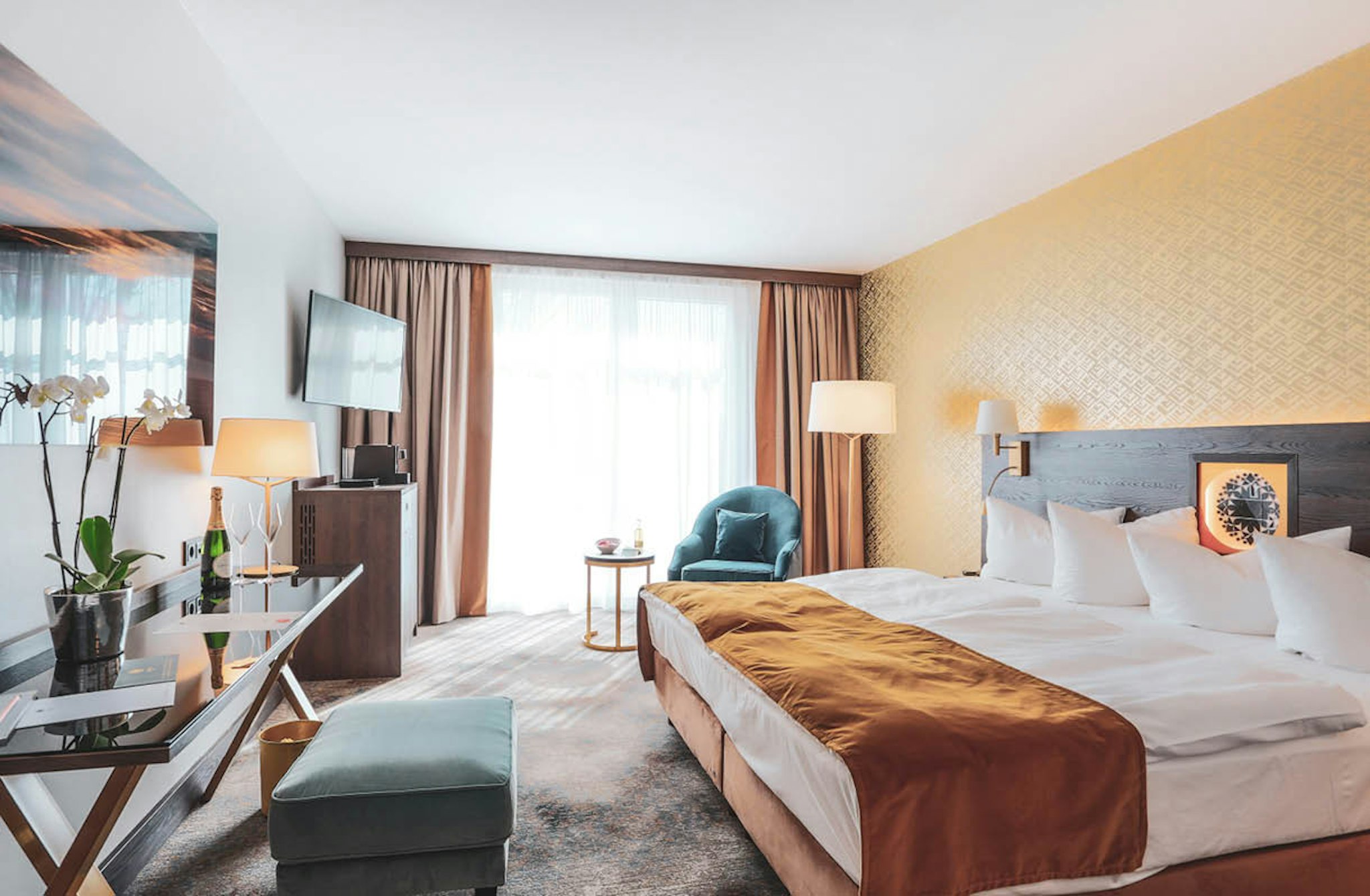 Style, Maisonette, Deluxe, Suite, King Bed, Living Area