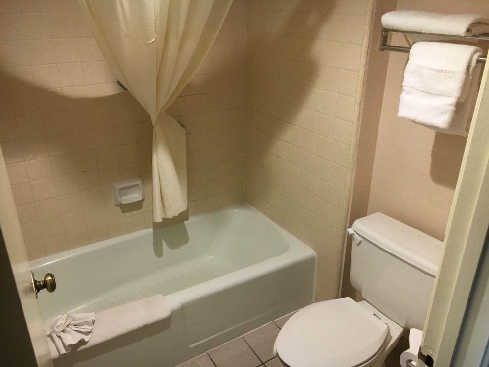 Motel6 Artesia, CA 38/41