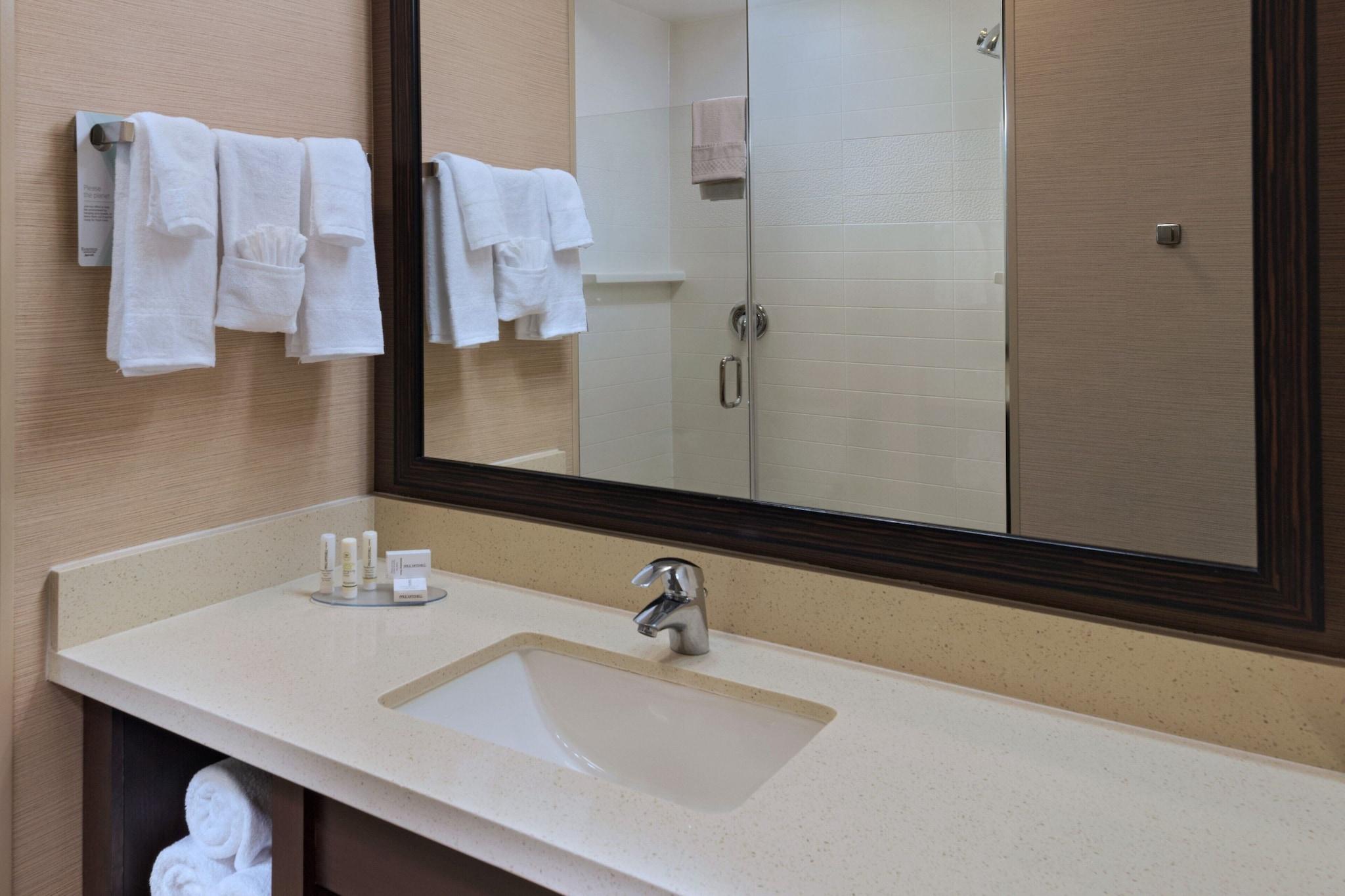 جناح تنفيذي بسرير كينج، Fairfield Inn Suites By Marriott Austin Northwest Research Blvd 6/9
