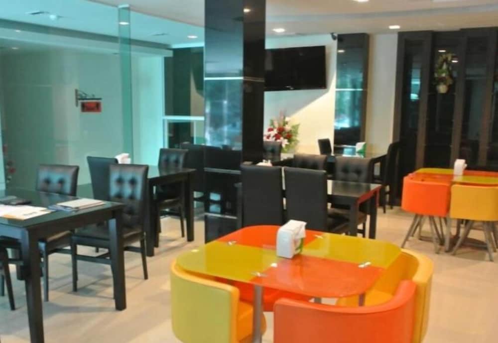 Ido Boutique Suite 14/16