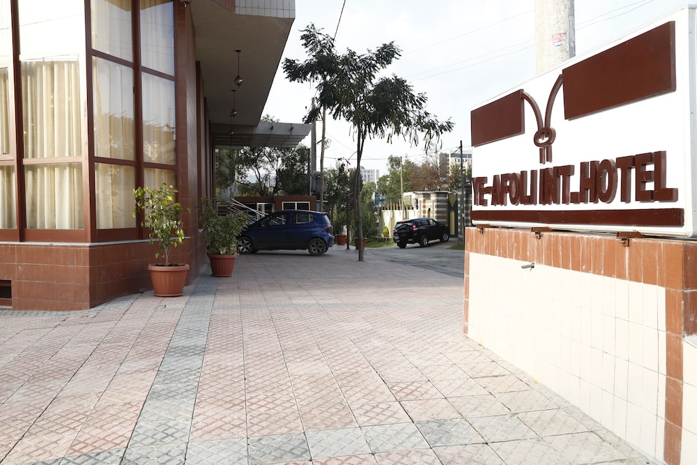 Ye-Afoli International Hotel 75/79