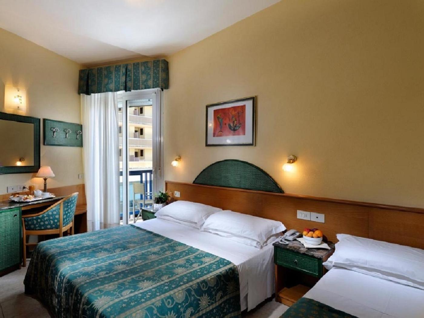 غرفة ثلاثية بإطلالة على البحر، Hotel Bellevue Bibione 2/3