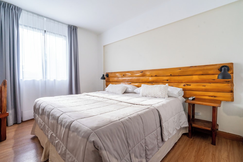 SUPERIOR, DOUBLE BED, LAKE VIEW