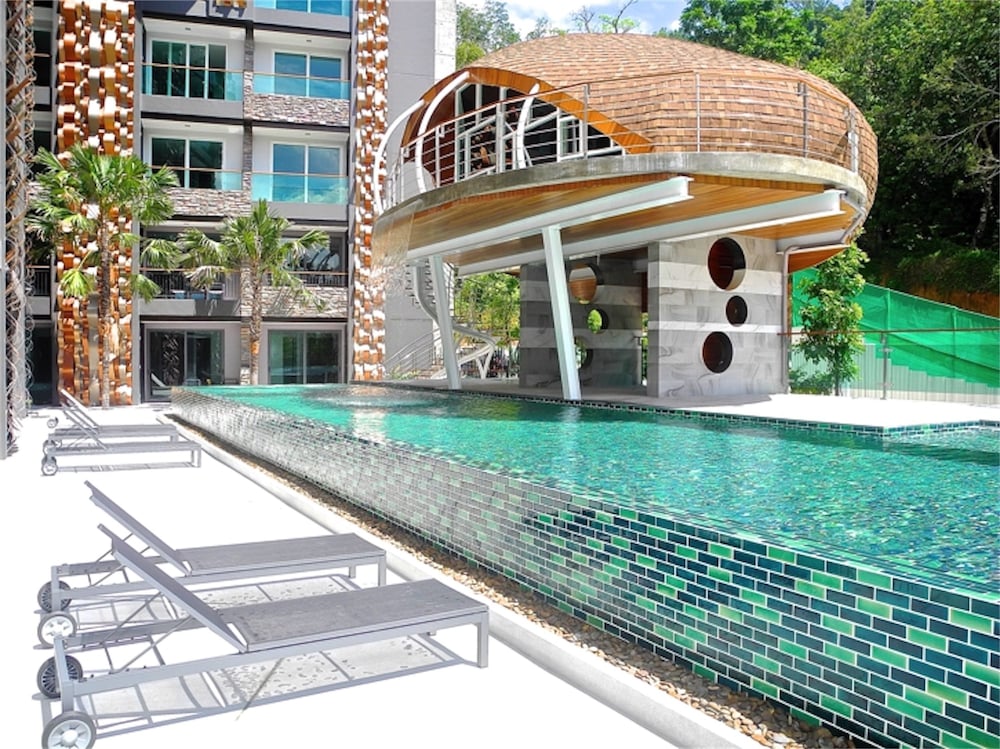 Emerald Terrace Condominium Resort 65/71