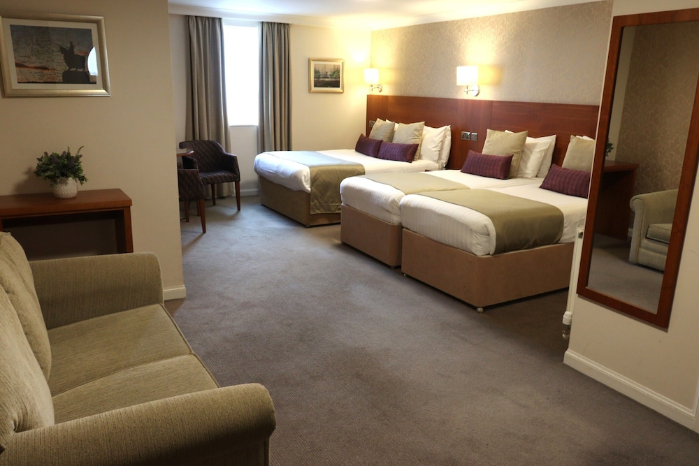 Golden Lion Hotel Stirling 15/50