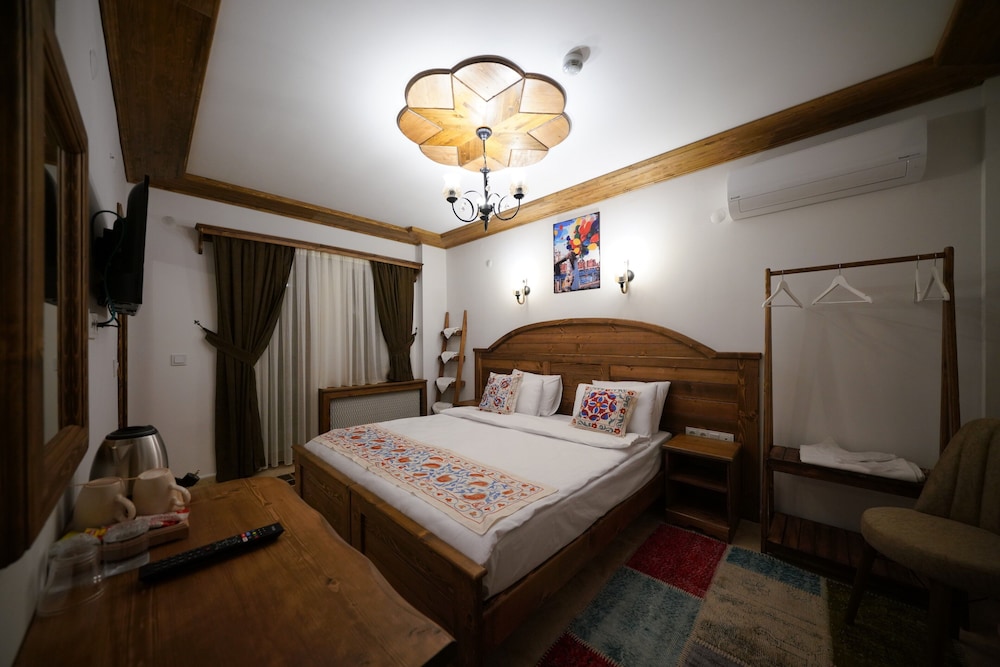 Pashahan Hotel 11/43