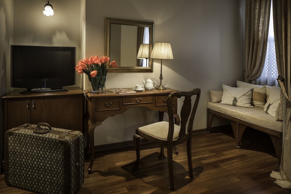 Hotel Sari Konak 41/48