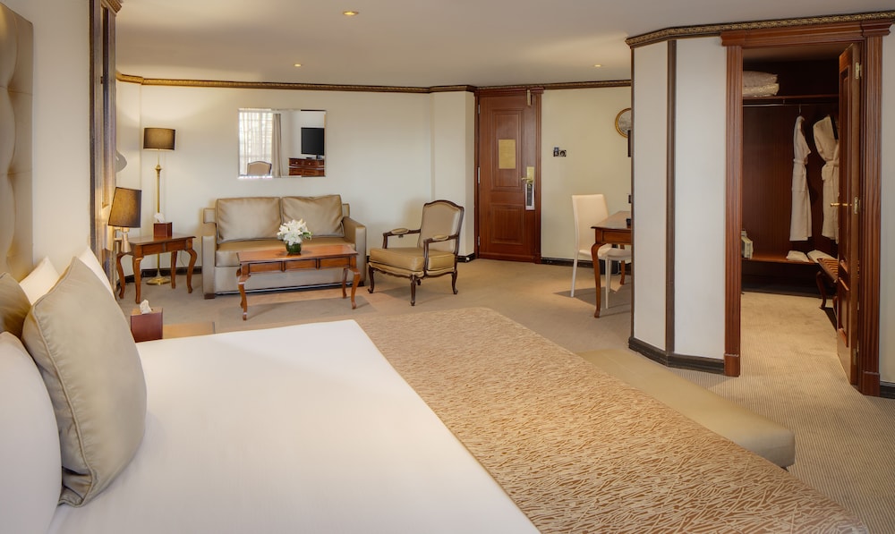 Melia White House 56/80