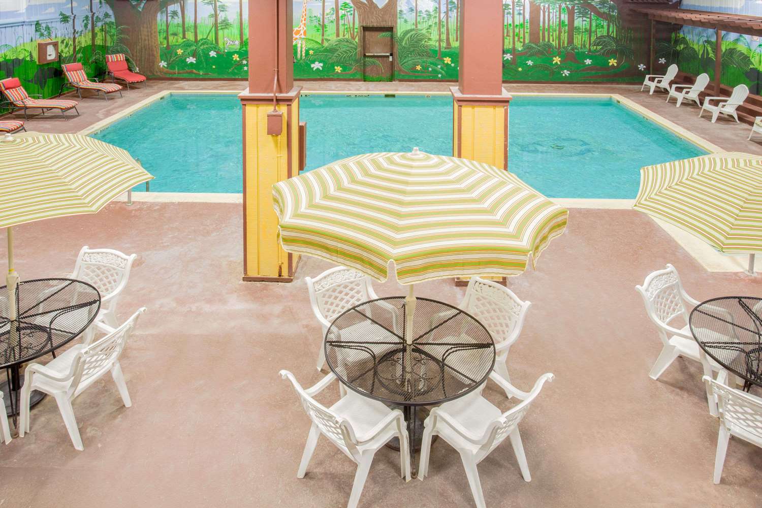 Ramada By Wyndham Angola/Fremont Area 39/41