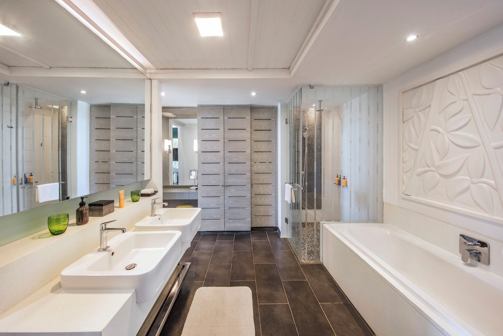 JUNIOR SUITE BEACHFRONT