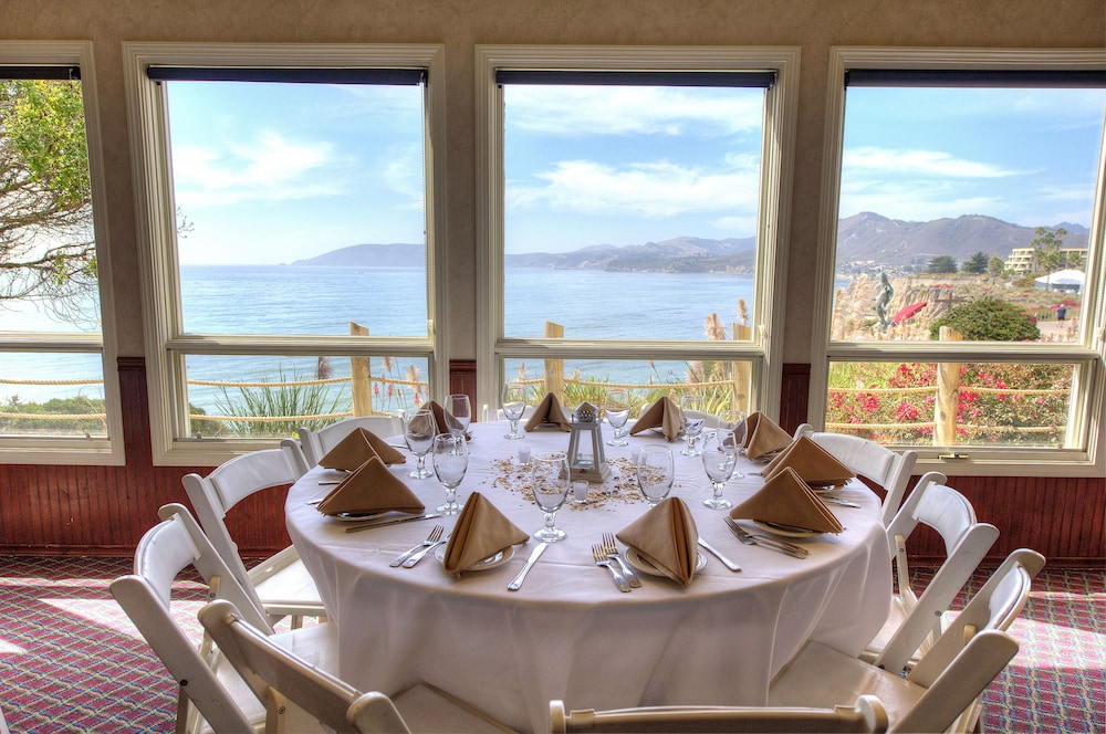 Spyglass Inn 32/38