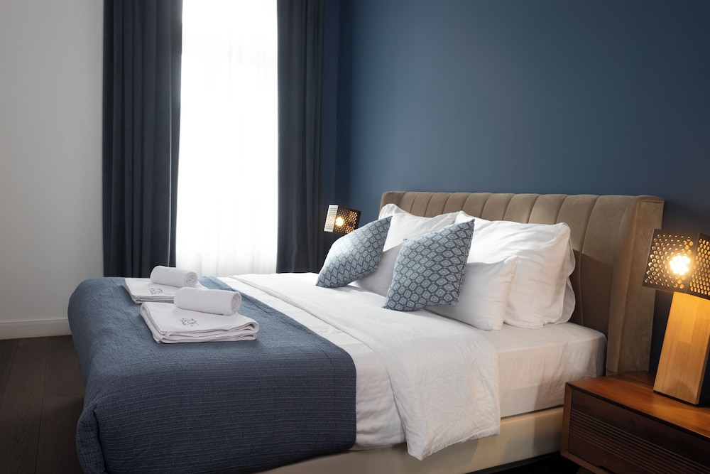 Utto Luxury Suites 29/54