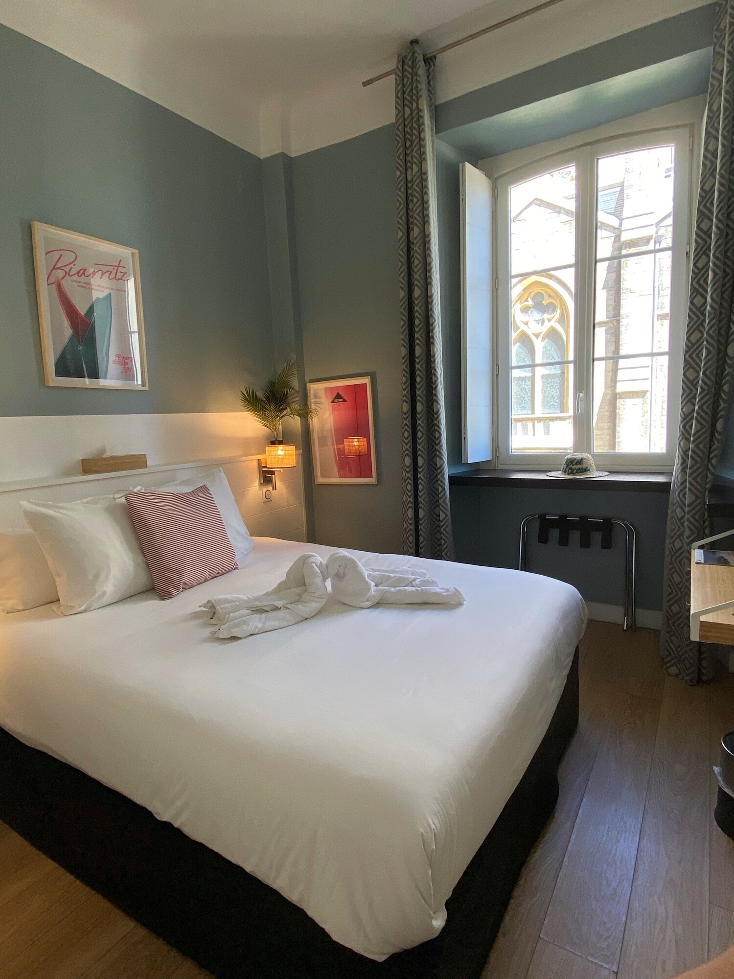 COMFORT, DOUBLE BED