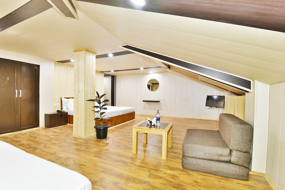 HOTEL DEVLOK 42/49