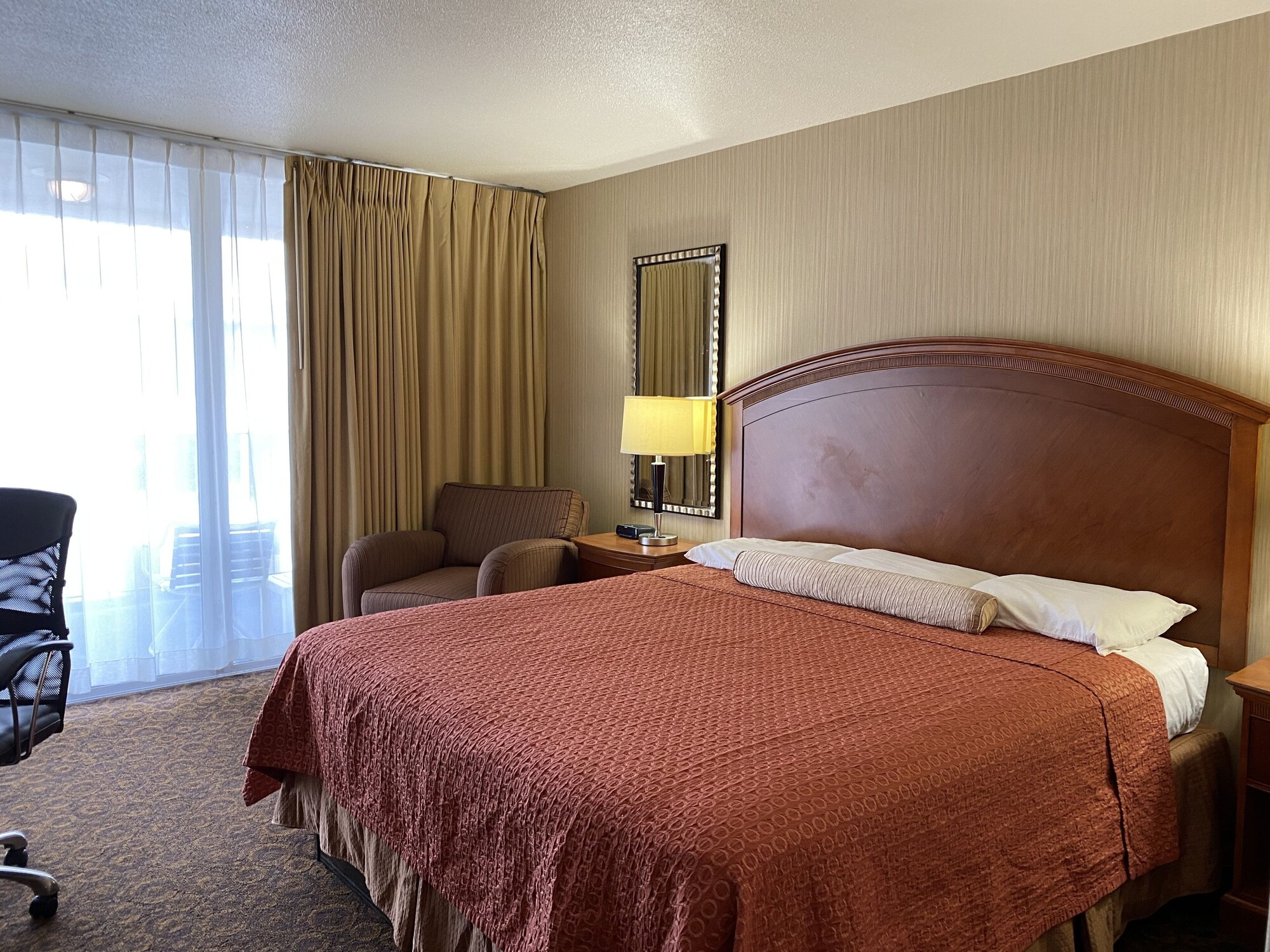 DELUXE, KING BED, SOFA, BALCONY
