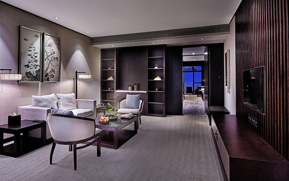 Shenzhen Castle Hotel 49/70