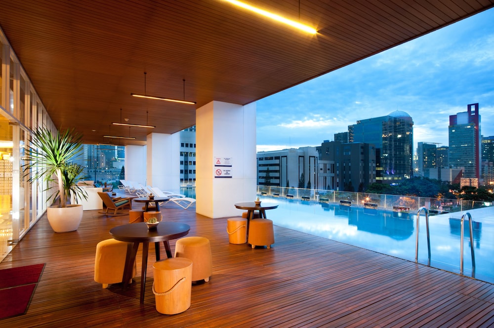 Js Luwansa Hotel And Convention Center 55/65