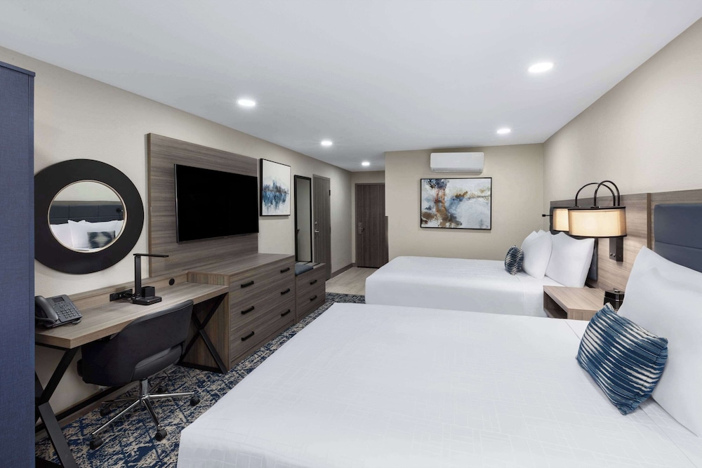 Wyndham DFW Airport 7/41