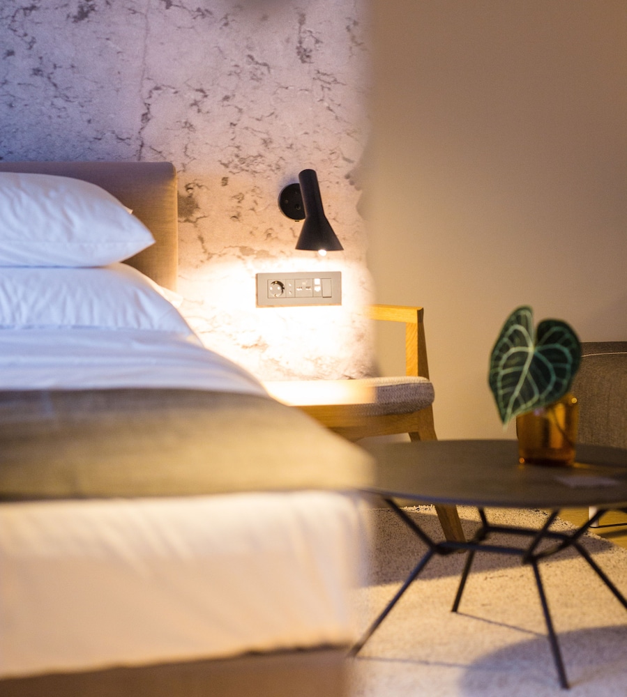 One Suite Hotel 23/50