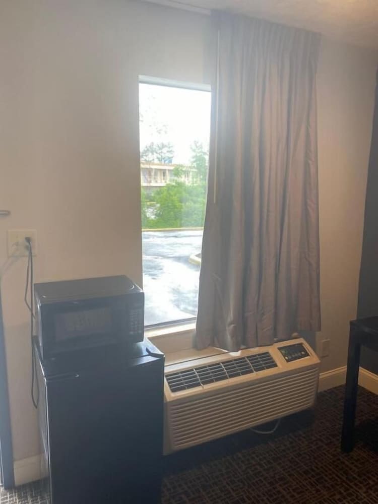 Fairview Inn - Greensboro Airport 11/21