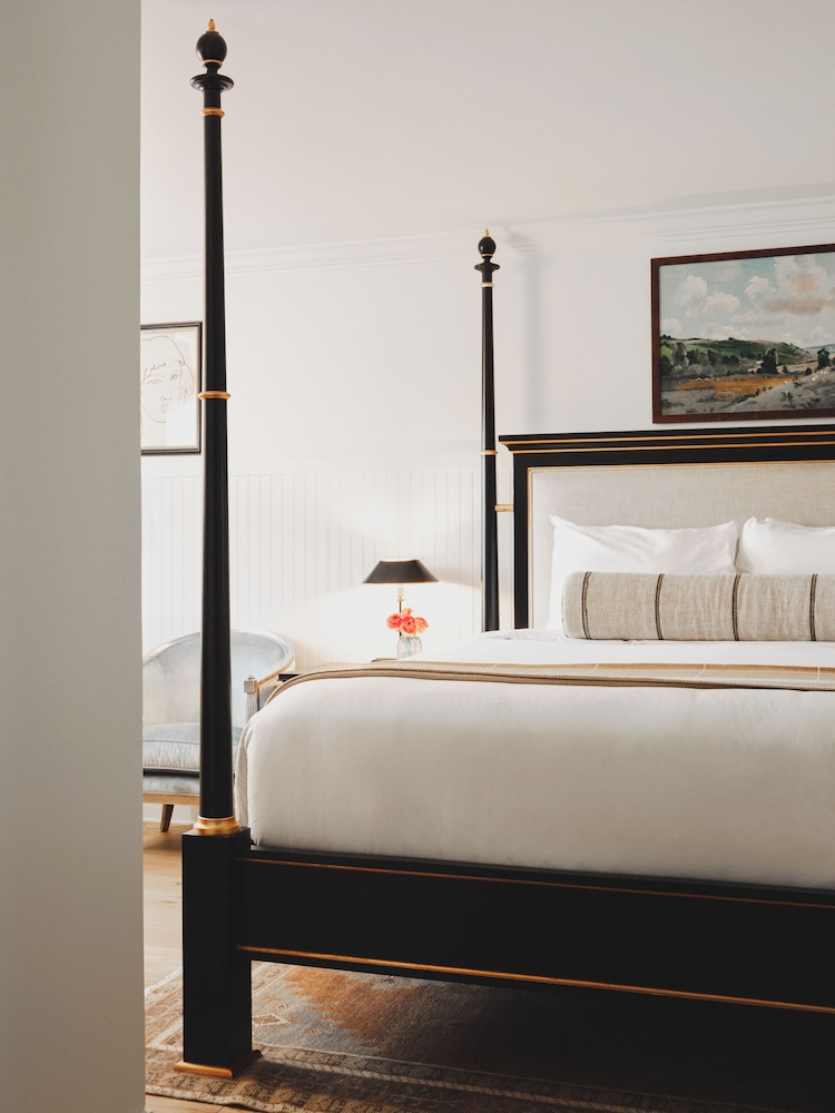 2 Bedrooms, Suite, Mansion, 2 King Beds, Sofa