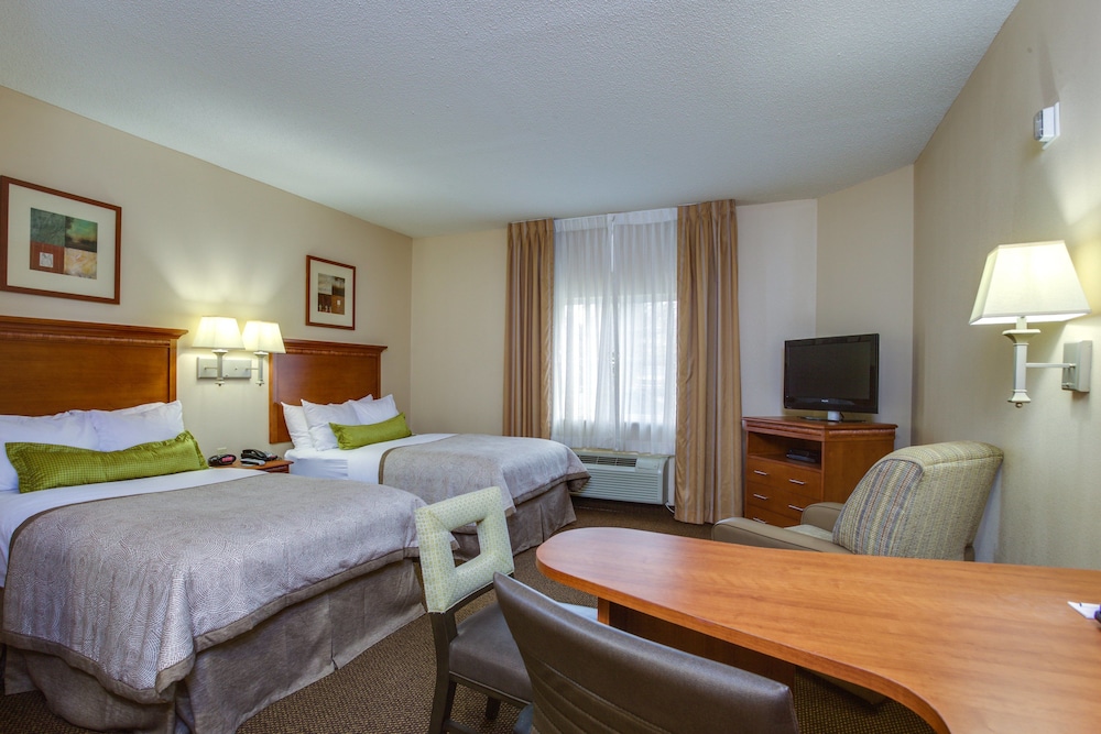 Candlewood Suites Richmond Airport 27/77