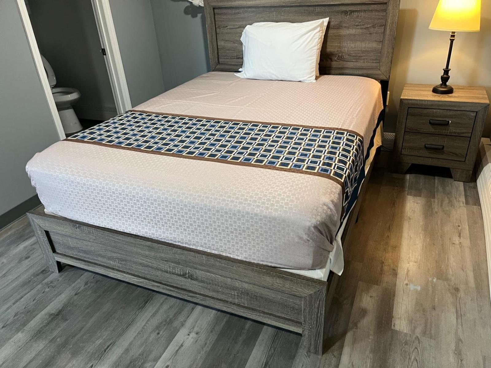 Best Inn 8/17