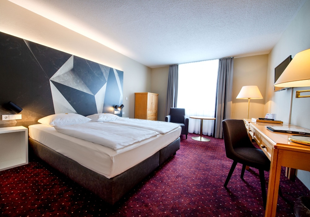 Erikson Hotel 11/43