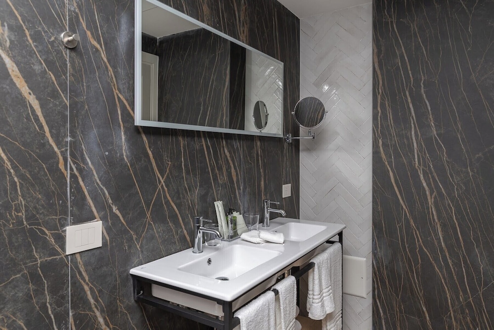 Splendide Riviera Boutique Art Hotel 48/50