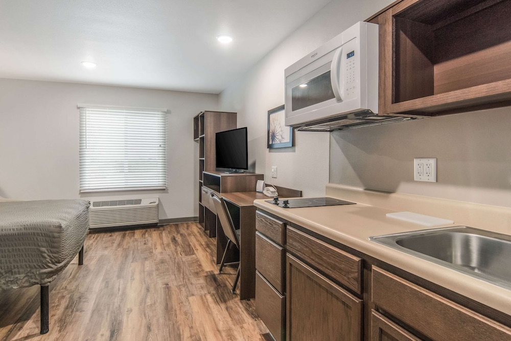 WoodSpring Suites North Ft Worth Alliance TX Speedway 38/38