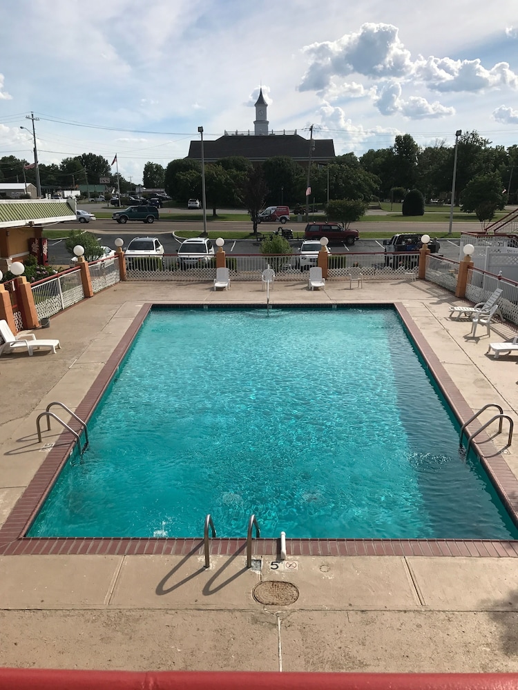 Milan Inn Suites 3/31