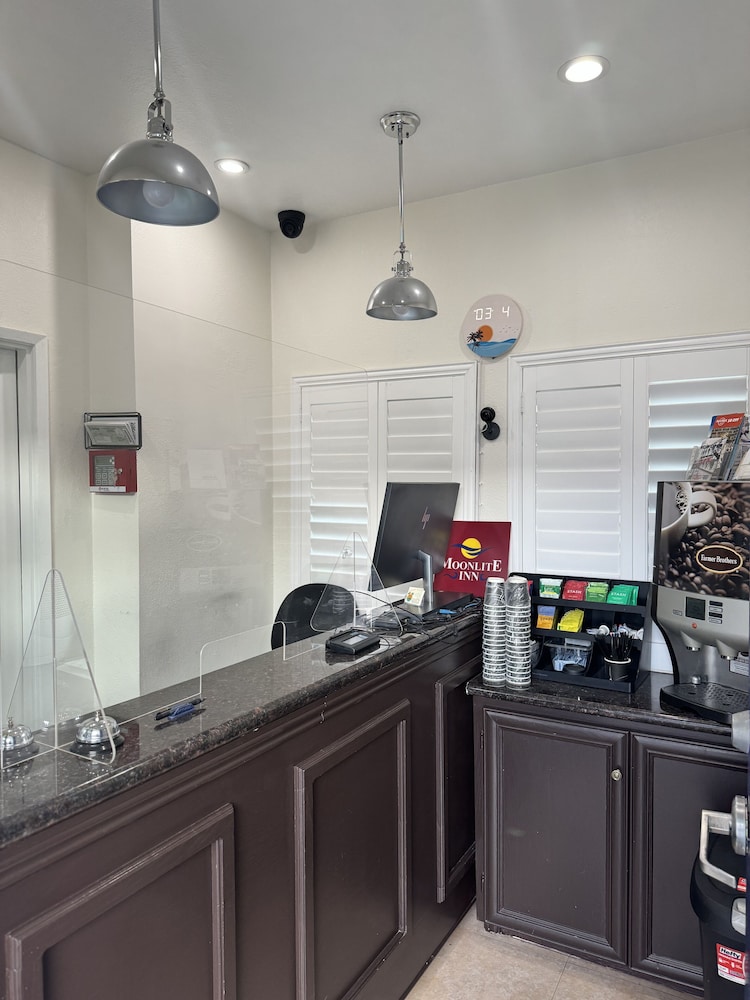 Moonlite Inn Redondo Beach 9/50