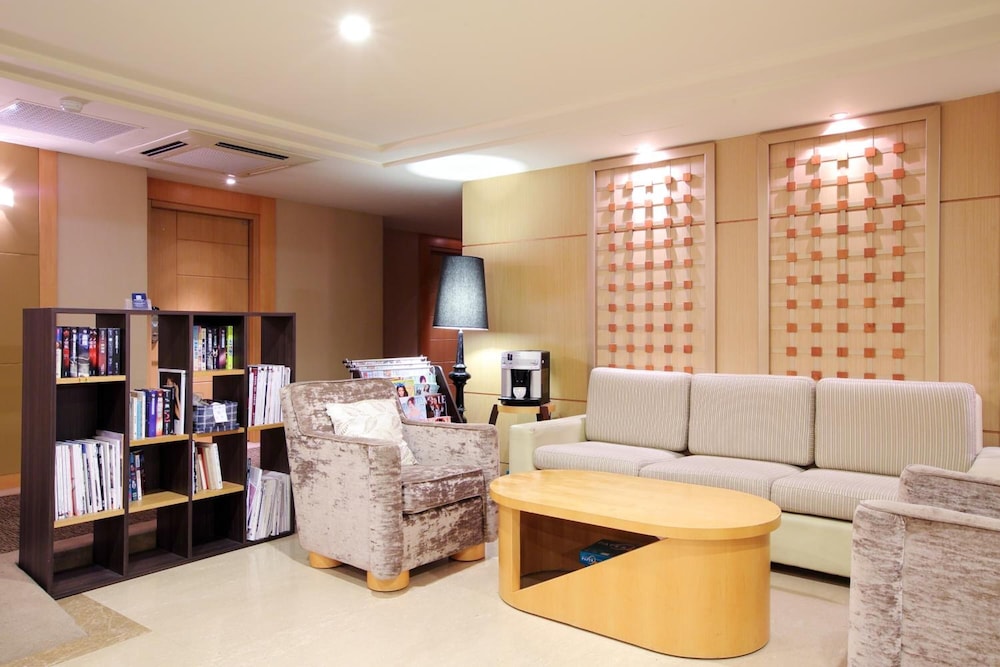 Jin Hua Hotel 32/50