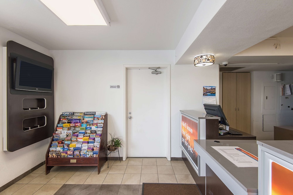 Motel6 Kansas City, MO - Airport 17/50