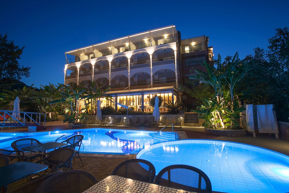Paradise Lost Hotel 5/50
