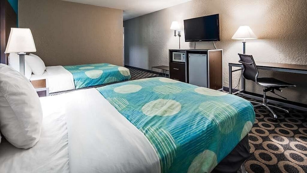 Travelodge by Wyndham San Antonio Downtown Northeast 10/35
