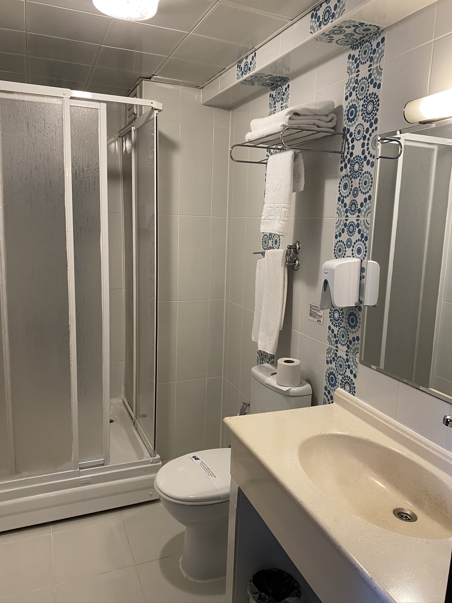 غرفة قياسية رباعية بسرير مزدوج، Grand Anzac Hotel 3/3