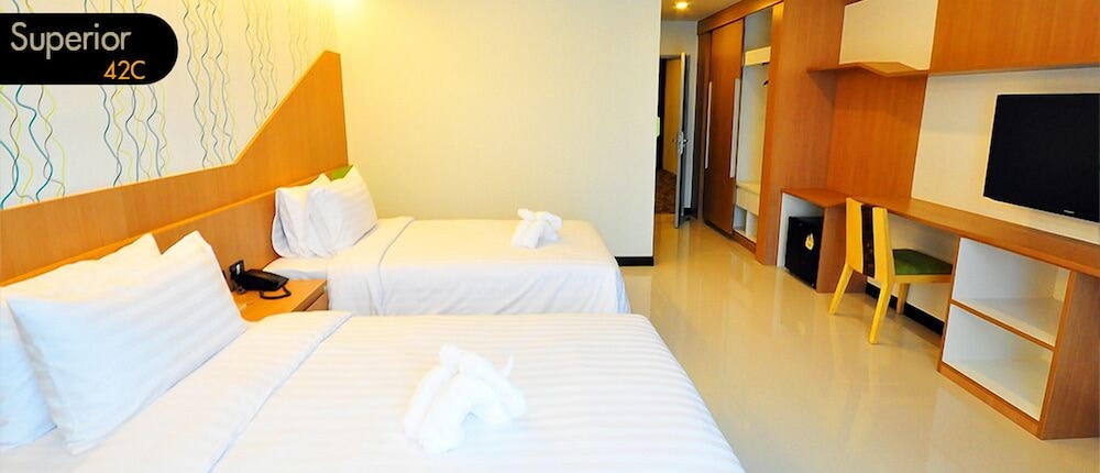 42C The Chic Hotel 8/49