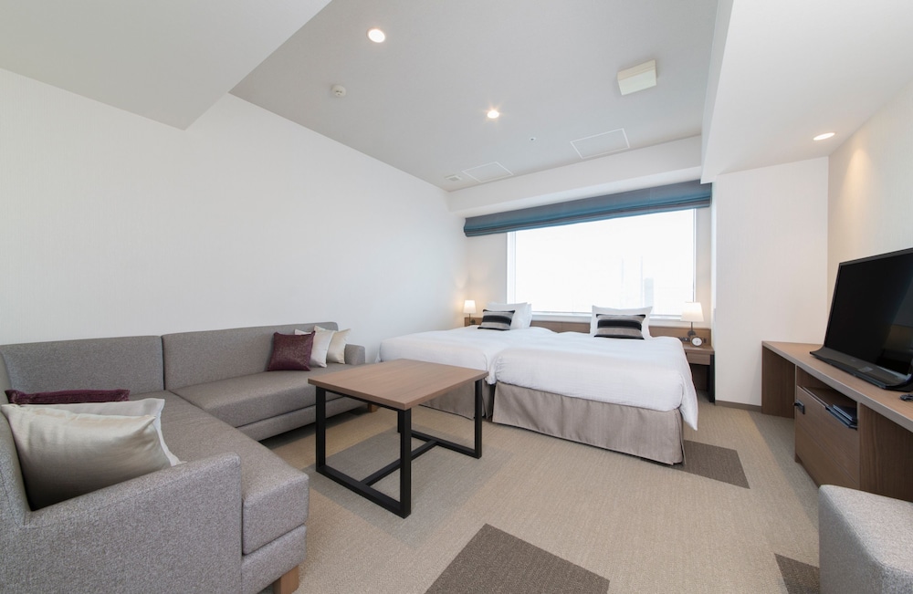 Tokyu Stay Aoyama Premier 14/72