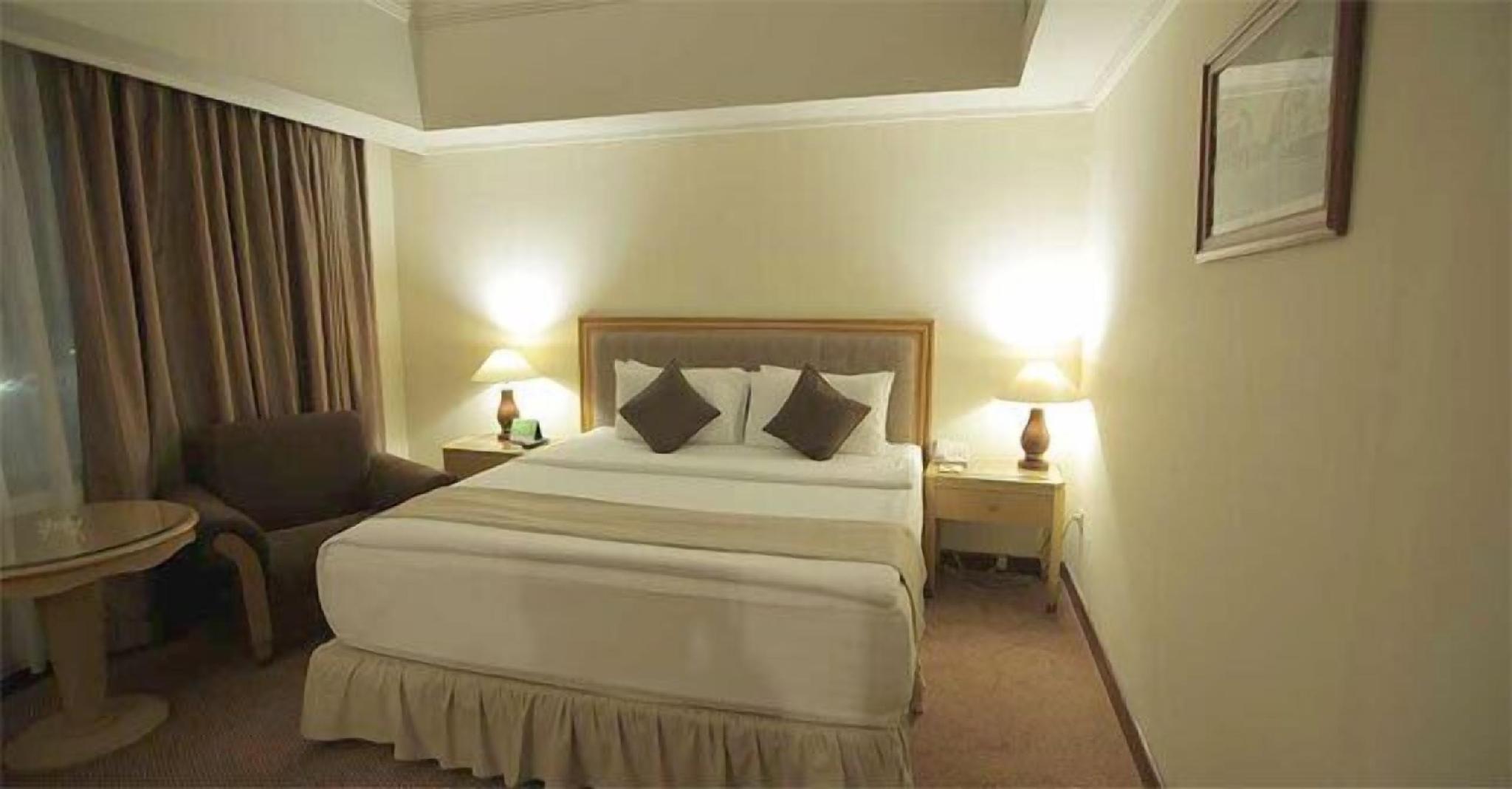 Oasis Amir Hotel Kt 7/24