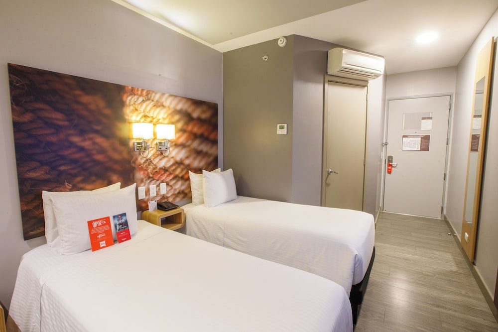 Ibis Quito 24/61