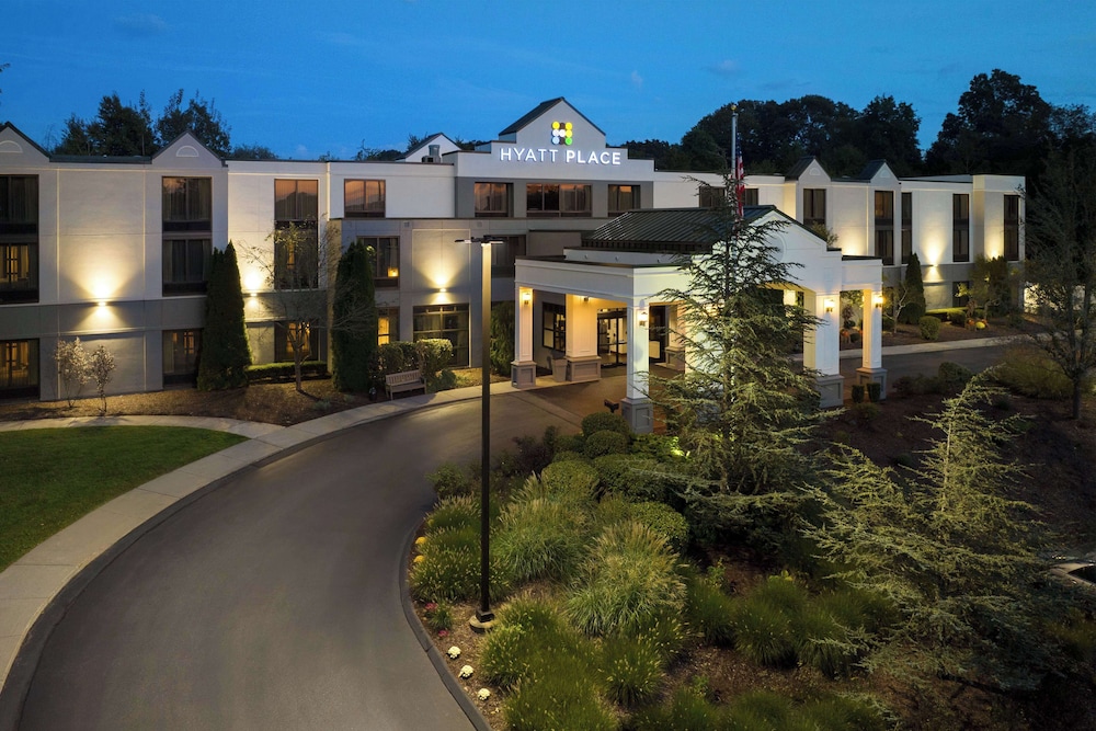 Hyatt Place Mystic 56/61