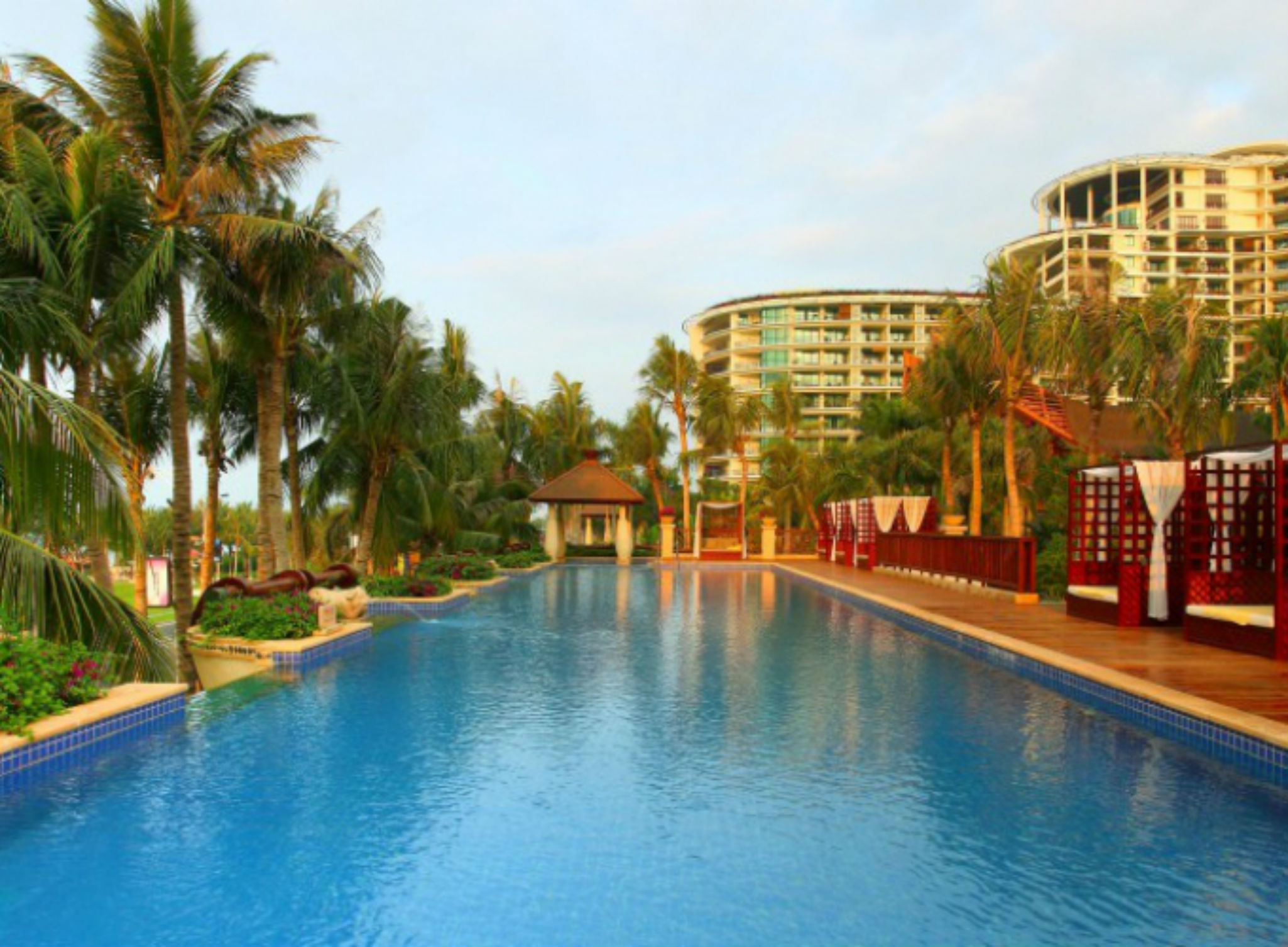 Ocean Sonic Resort 40/44