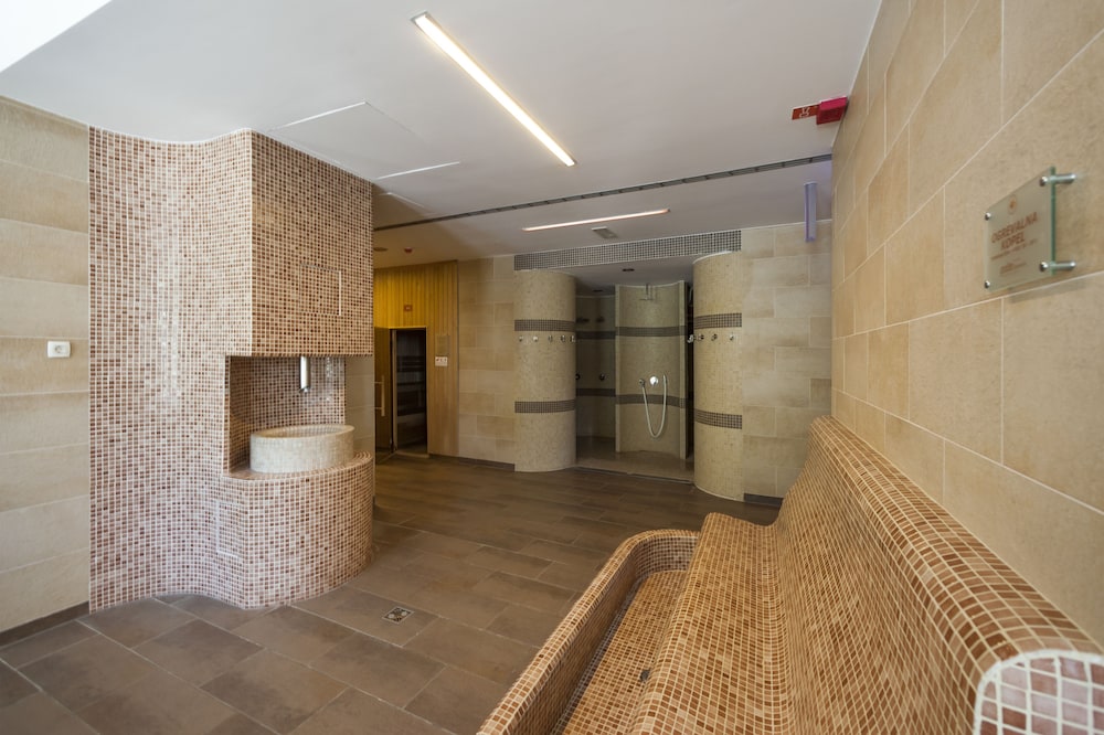 Wellness Hotel Montis 30/50